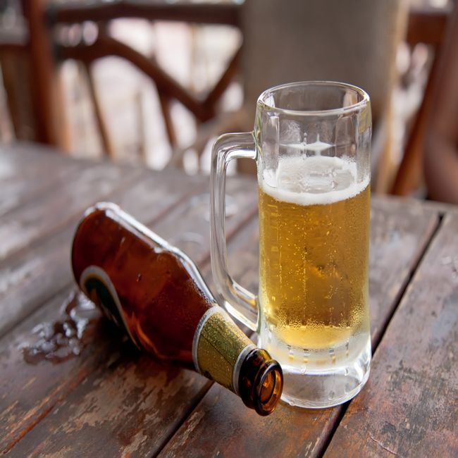 Volwassenen zijn minder op de hoogte dat alcohol schadelijk is dan jongeren